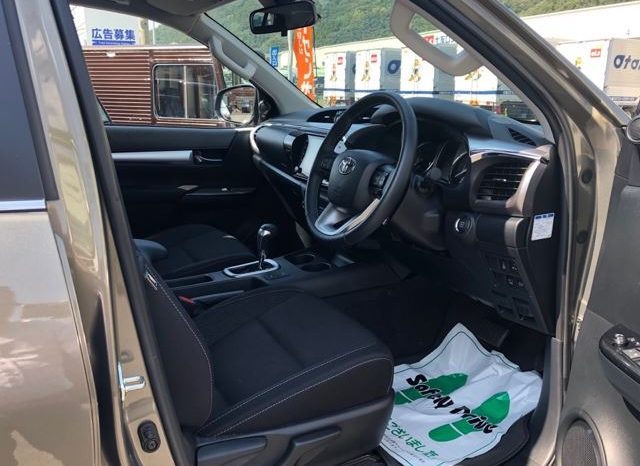 Toyota Hilux Revo Z 2024 full