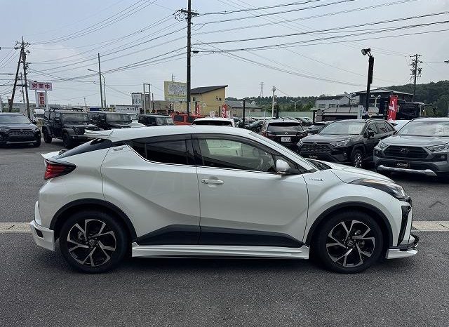 Toyota C-HR G 2019 full
