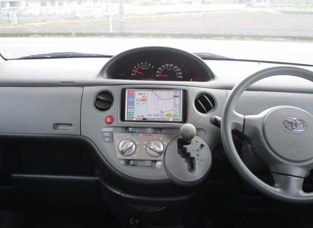 Toyota Sienta X limited 2010 full