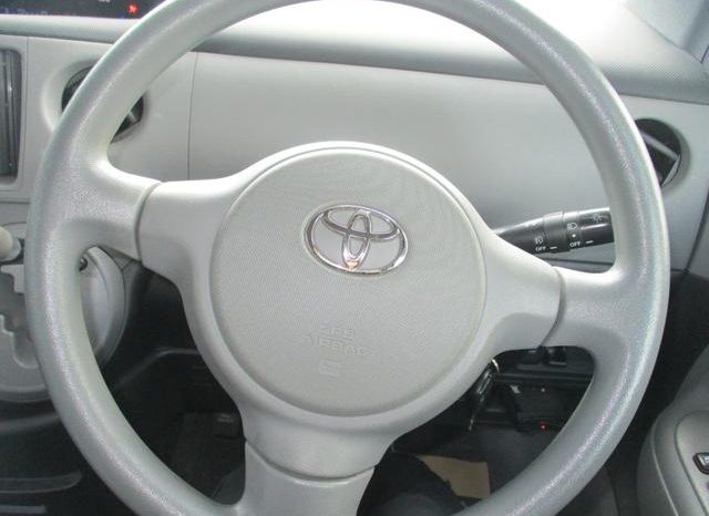 Toyota Sienta X limited 2010 full