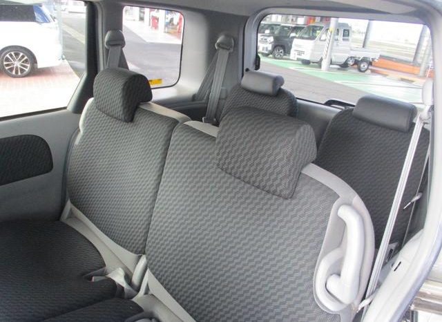 Toyota Sienta X limited 2010 full