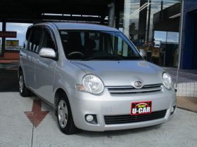 Toyota Sienta X limited 2010