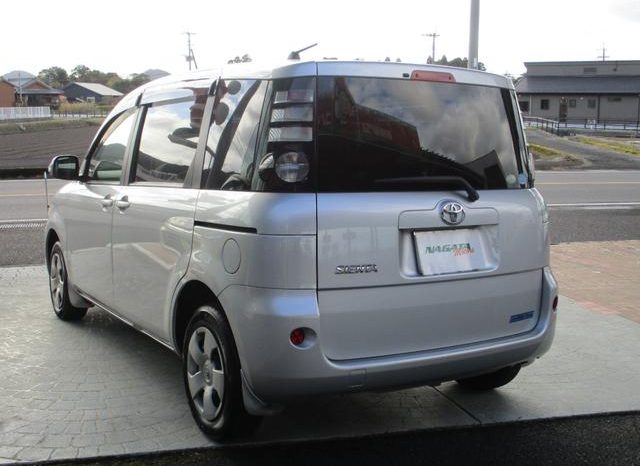 Toyota Sienta X limited 2010 full