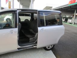 Toyota Sienta X limited 2010 full