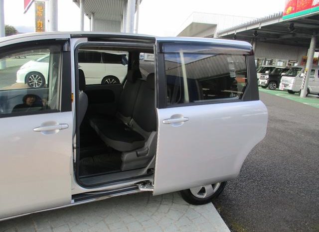 Toyota Sienta X limited 2010 full