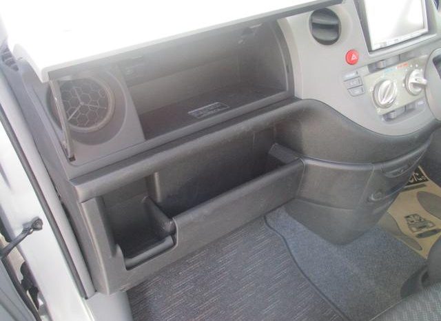 Toyota Sienta X limited 2010 full