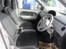 Toyota Sienta X limited 2010 full