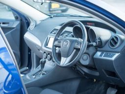 Mazda Axela 20E Skyactiv 2011 full