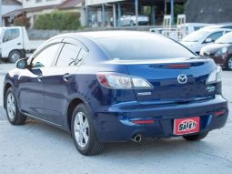 Mazda Axela 20E Skyactiv 2011 full