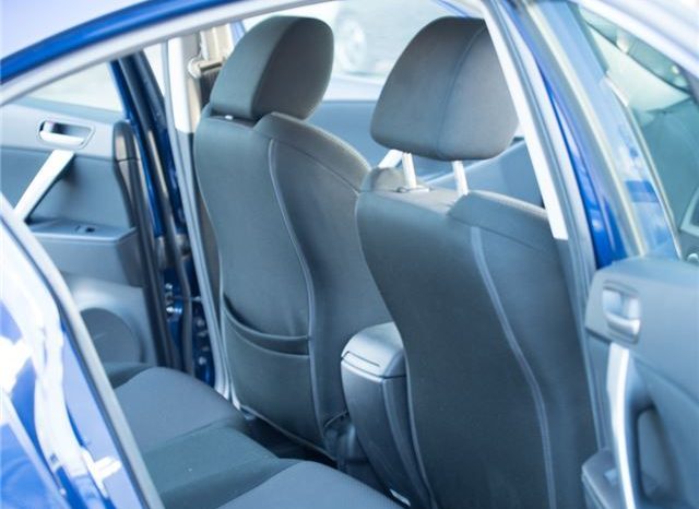 Mazda Axela 20E Skyactiv 2011 full