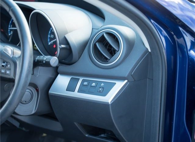 Mazda Axela 20E Skyactiv 2011 full