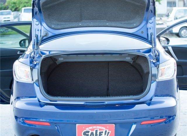 Mazda Axela 20E Skyactiv 2011 full