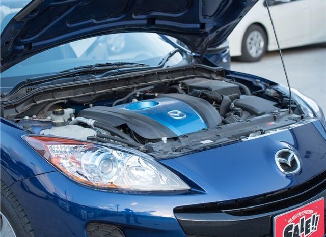 Mazda Axela 20E Skyactiv 2011 full