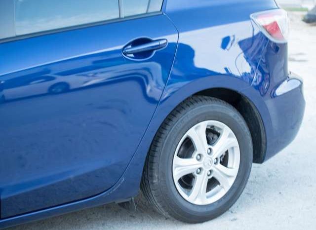 Mazda Axela 20E Skyactiv 2011 full