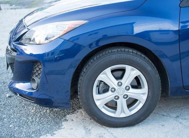 Mazda Axela 20E Skyactiv 2011 full