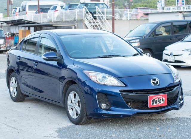 Mazda Axela 20E Skyactiv 2011 full