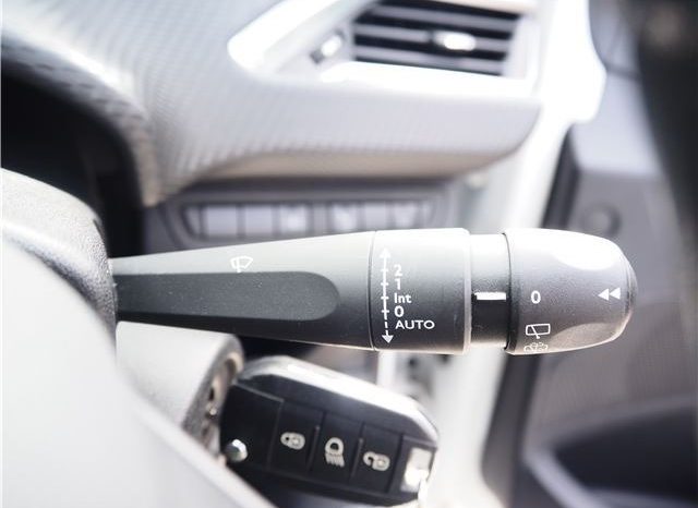 Peugeot 2008 2016 full