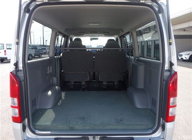 Toyota Hiace Van Long Super GL 2010 full