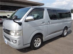 Toyota Hiace Van Long Super GL 2010 full