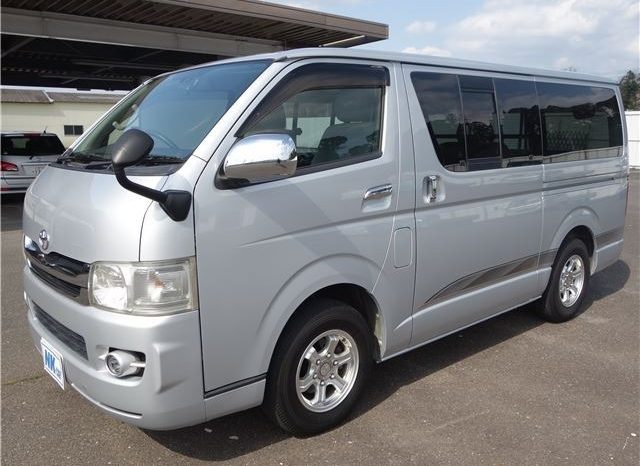 Toyota Hiace Van Long Super GL 2010 full
