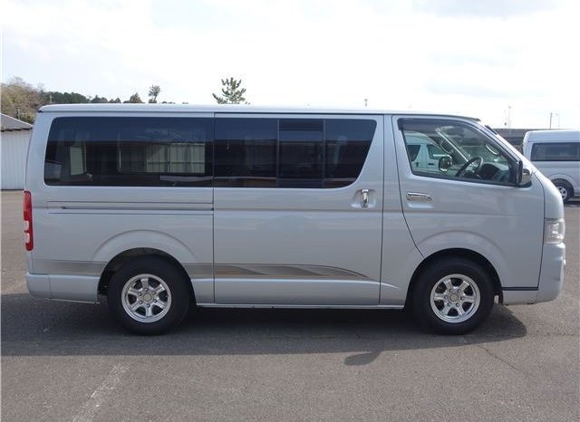 Toyota Hiace Van Long Super GL 2010 full