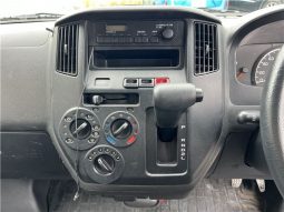 Toyota TownAce Van DX 2009 full