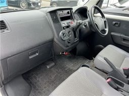 Toyota TownAce Van DX 2009 full