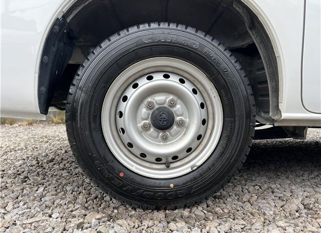 Toyota TownAce Van DX 2009 full