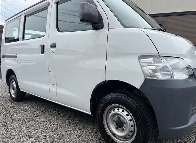 Toyota TownAce Van DX 2009 full