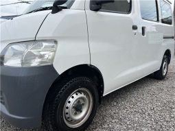 Toyota TownAce Van DX 2009 full