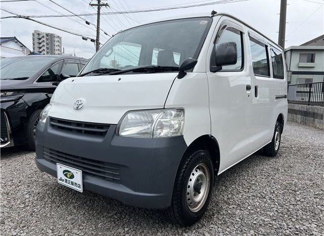 Toyota TownAce Van DX 2009 full