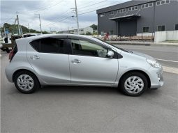 Toyota Aqua S Style Black 2016 full