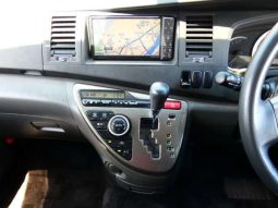 Toyota ISIS Platana Black Limited 2010 full