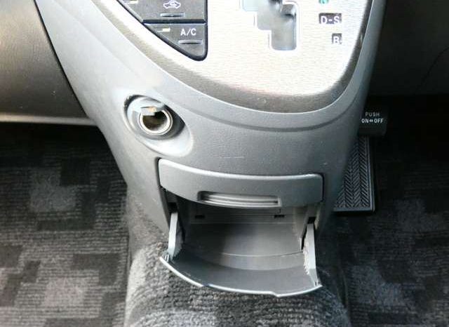 Toyota ISIS Platana Black Limited 2010 full