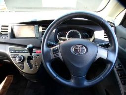 Toyota ISIS Platana Black Limited 2010 full