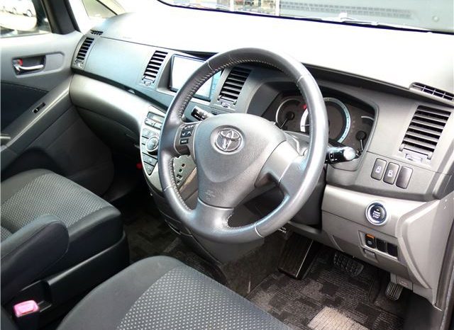 Toyota ISIS Platana Black Limited 2010 full