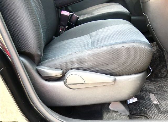 Toyota ISIS Platana Black Limited 2010 full