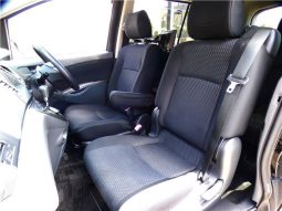 Toyota ISIS Platana Black Limited 2010 full