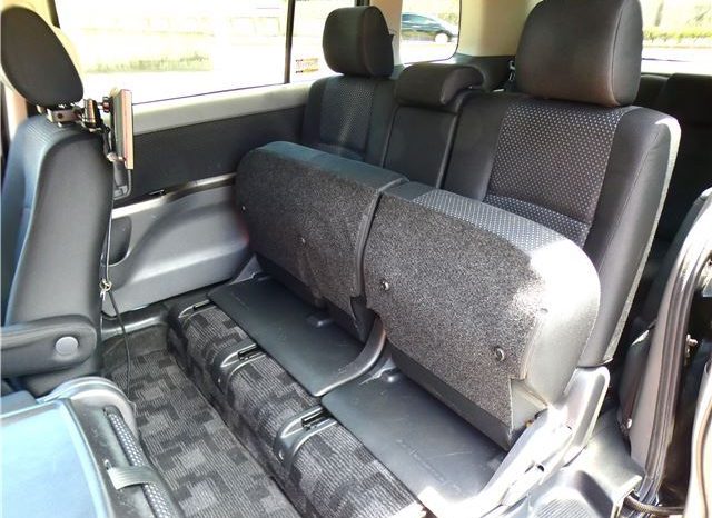 Toyota ISIS Platana Black Limited 2010 full