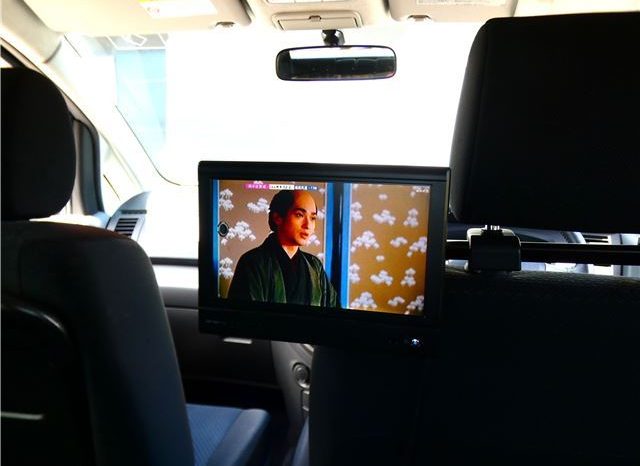 Toyota ISIS Platana Black Limited 2010 full