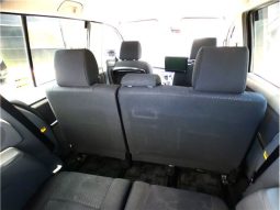 Toyota ISIS Platana Black Limited 2010 full