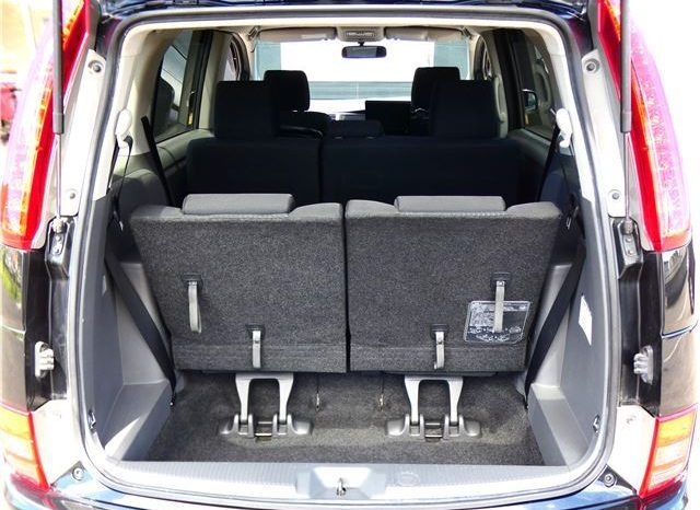 Toyota ISIS Platana Black Limited 2010 full