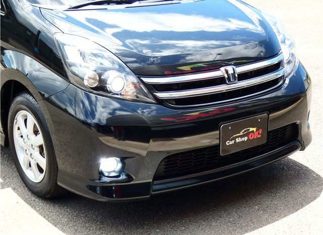 Toyota ISIS Platana Black Limited 2010 full