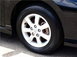 Toyota ISIS Platana Black Limited 2010 full