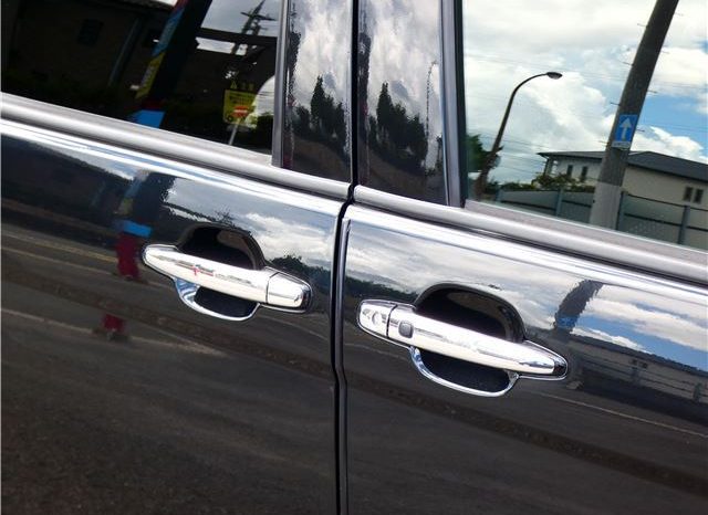 Toyota ISIS Platana Black Limited 2010 full