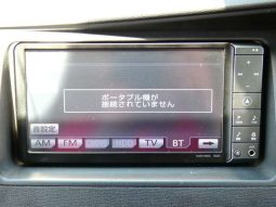 Toyota ISIS Platana Black Limited 2010 full