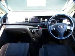 Toyota ISIS Platana Black Limited 2010 full