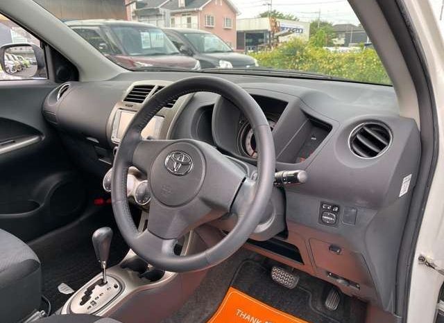 Toyota IST 150G 2013 full