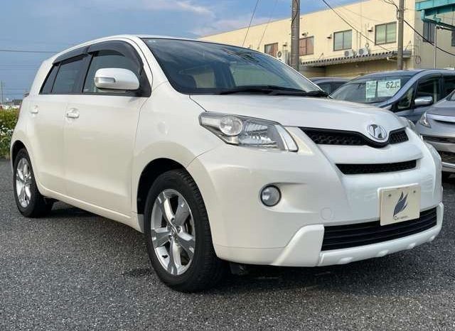 Toyota IST 150G 2013 full