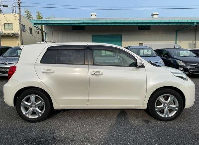 Toyota IST 150G 2013 full